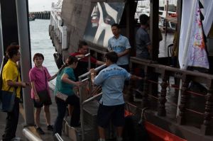 226510_579021968777431_1683769611_n