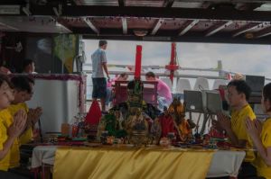 540871_579022862110675_65083080_n